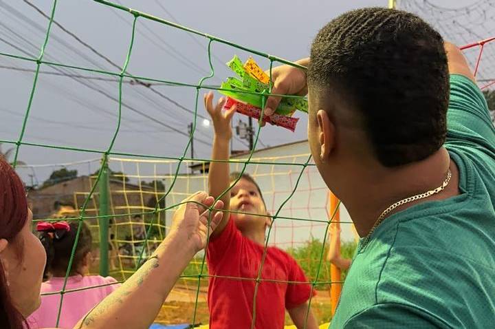 Ação social promovida por Juarez reúne crianças em programação especial pelo Dia das Crianças