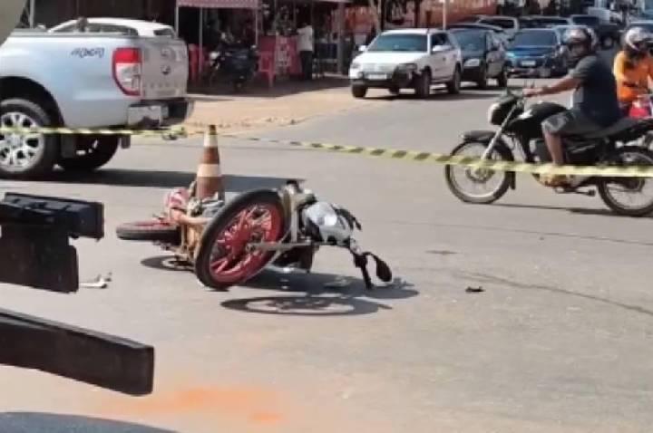 Acidente grave entre caminhão e moto deixa motociclista ferido em cruzamento de Ji-Paraná