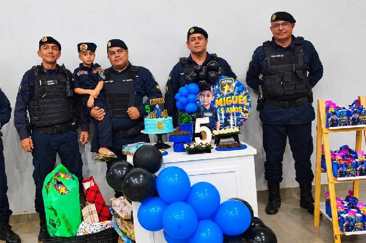 ADMIRAÇÃO PELA POLÍCIA MILITAR MARCA ANIVERSÁRIO DE CRIANÇA EM PORTO VELHO
