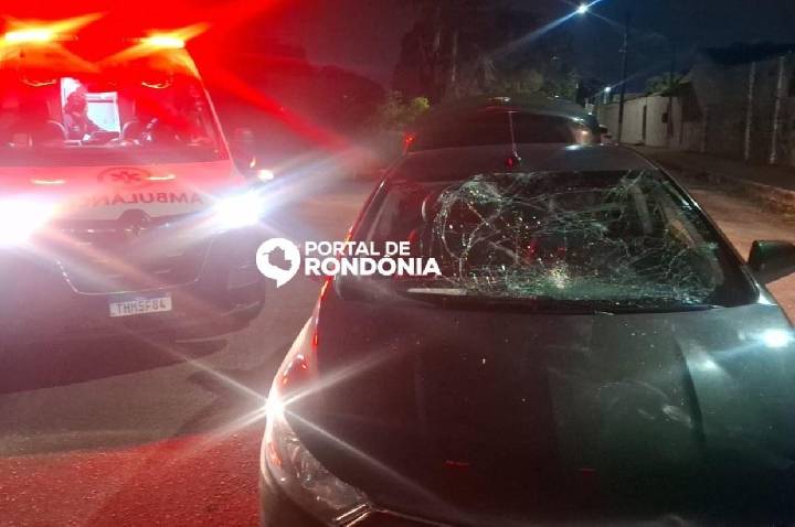 Adolescente fica ferido após ser atropelado por carro enquanto andava de bicicleta