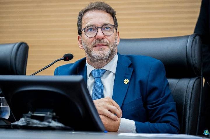 Alex Redano conquista quarto mandato consecutivo e mantém trajetória no Legislativo de Rondônia