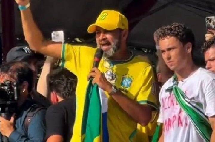 Bruno Scheid cobra impeachment de Moraes em ato no Amapá