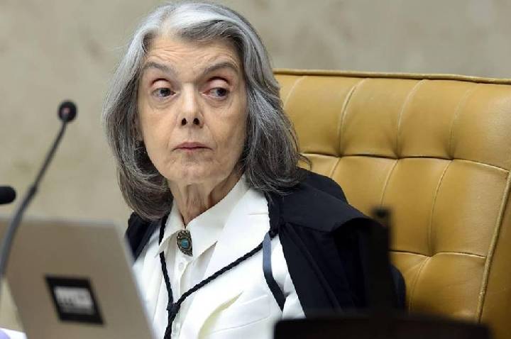 Cármen Lúcia lamenta exposição negativa do STF e aponta mal-estar cívico em meio a crise