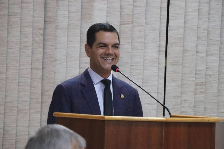 Cássio Gois participa da sessão ordinária da Câmara de Espigão do Oeste