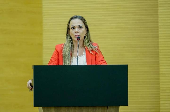 Cláudia de Jesus repudia perseguição política e defende respeito às urnas em Rondônia