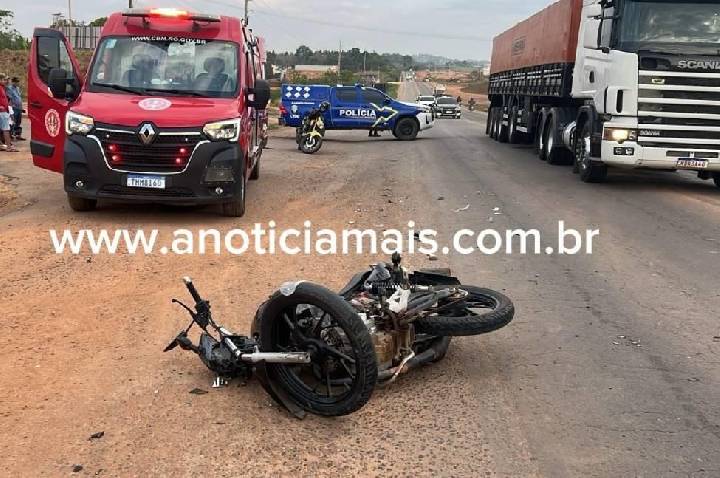 Colisão entre duas motocicletas deixa duas pessoas feridas na BR-364