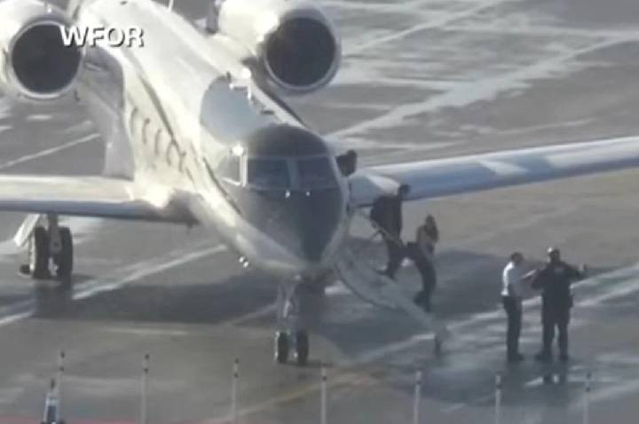 Confira imagens de Flávio e família no desembarque em aeroporto de Miami – VEJA VÍDEO
