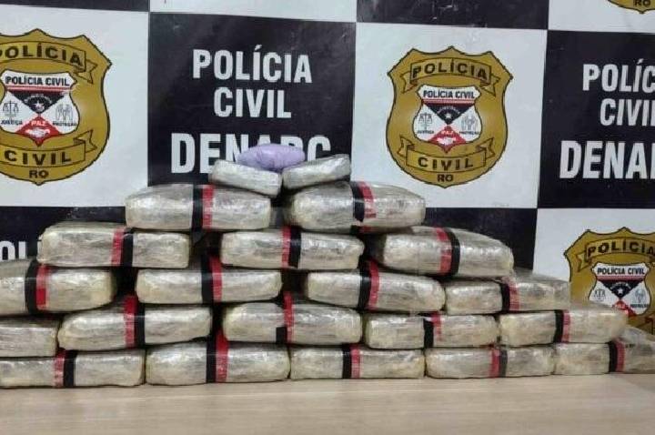 DENARC prende foragido do Acre com 20 quilos de skunk em Porto Velho