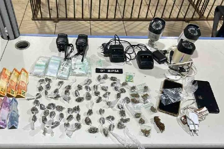 Denúncia de moradores leva PM a ponto de drogas e encerra com dois adolescentes apreendidos no Areal