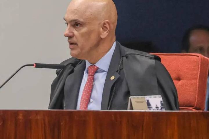 Edson Fachin retira Alexandre de Moraes da relatoria do inquérito das fake news no STF