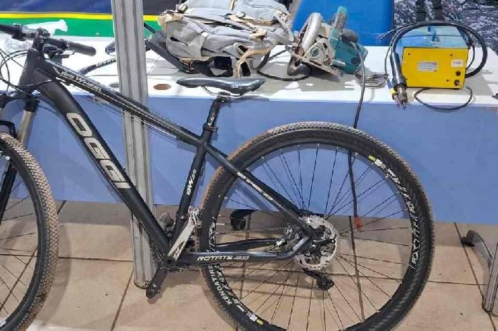 Equipe do 1º BPM recupera bicicleta furtada e prende suspeito em Porto Velho