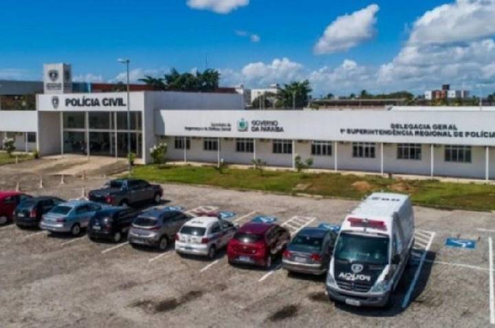 Estudante é preso suspeito de divulgar fotos de mulheres em sites pornográficos