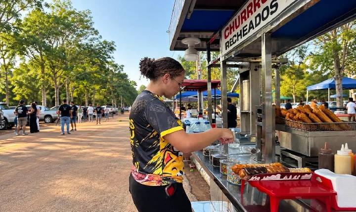 Eventos da Prefeitura movimentam a economia e geram oportunidades de renda para ambulantes em Porto Velho