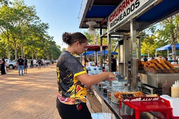 Eventos da Prefeitura movimentam a economia e geram oportunidades de renda para ambulantes em Porto Velho