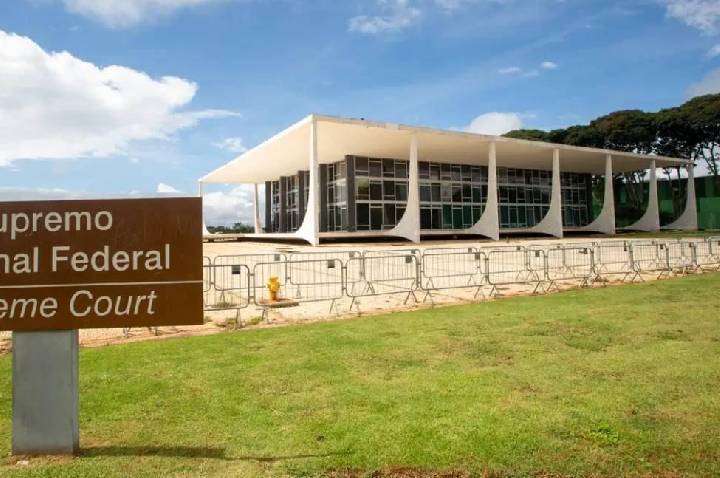 Ex-ministros do Supremo Tribunal Federal enviam carta a Edson Fachin cobrando investigação rigorosa sobre denúncias na Corte