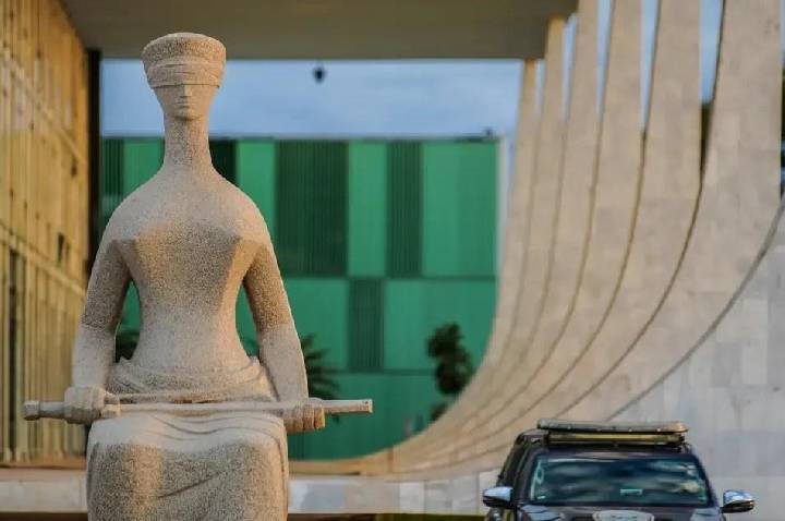 Fachin assume relatoria de processo sobre Moraes e Vorcaro