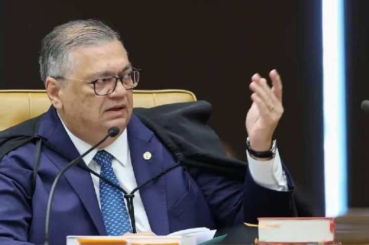 Flávio Dino determina inquérito na Polícia Federal para investigar CVM sobre caso Banco Master