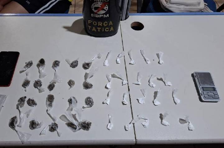Força Tática prende dois suspeitos de tráfico com porções de drogas no Orgulho do Madeira