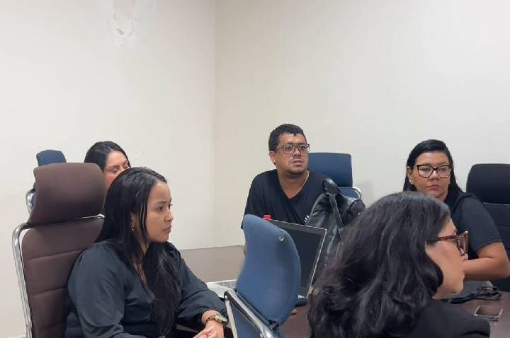 Gabinete do Vereador Thiago Tezzari Avança em Pautas Históricas para a Comunidade Surda.