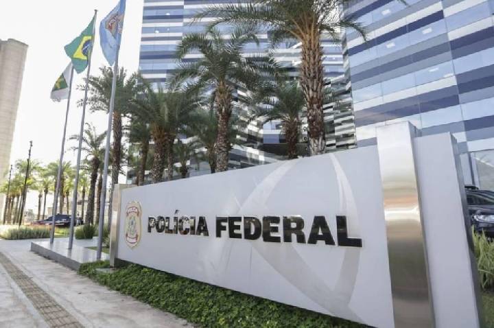 Gabinetes de ministros recebem íntegra de dados do celular de Daniel Vorcaro depois de determinação