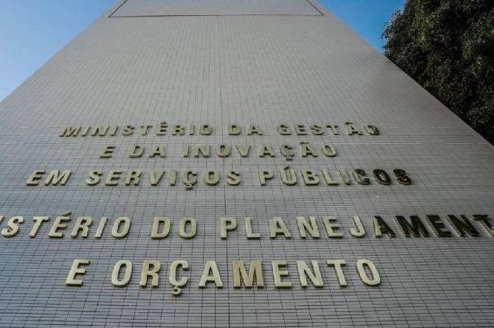 Governo federal libera crédito suplementar de R$ 5,1 bilhões para BPC, saúde e outros órgãos