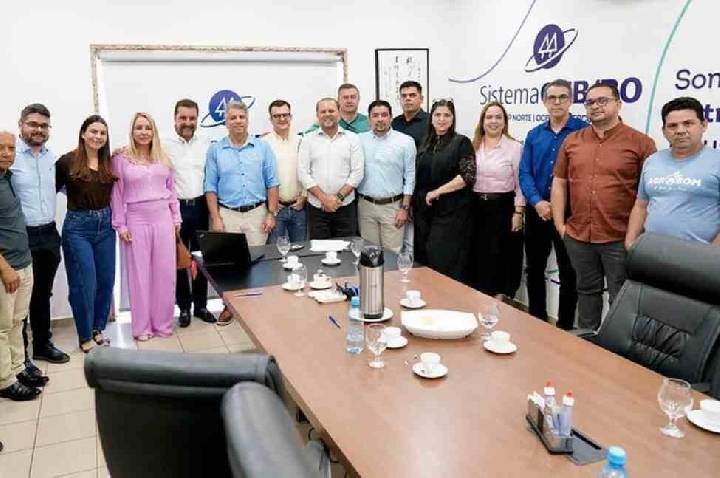 Hildon Chaves e Cirone Deiró anunciam apoio ao cooperativismo