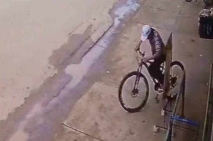 Homem acusado de furtar bicicleta é amarrado e agredido por populares no bairro Três Marias