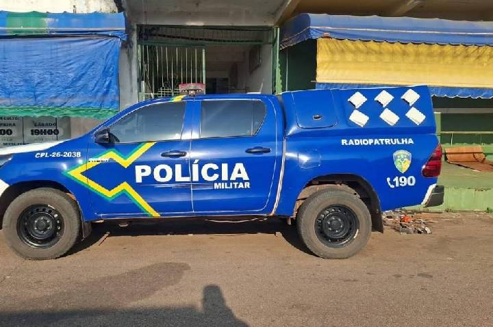 Homem é morto a golpes de faca e amarrado dentro de residência em Candeias do Jamari