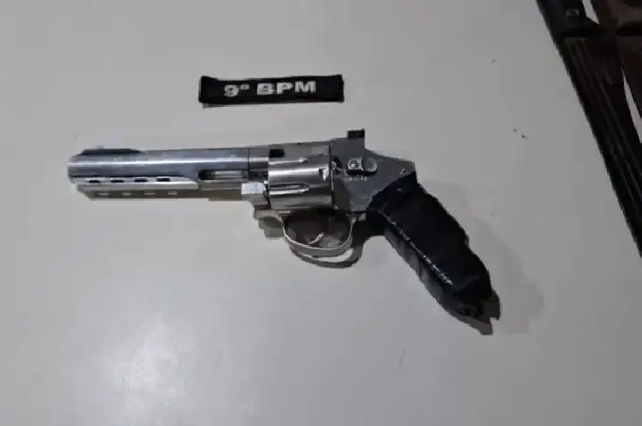 Homem é preso por embriaguez ao volante após portar simulacro de arma em Porto Velho