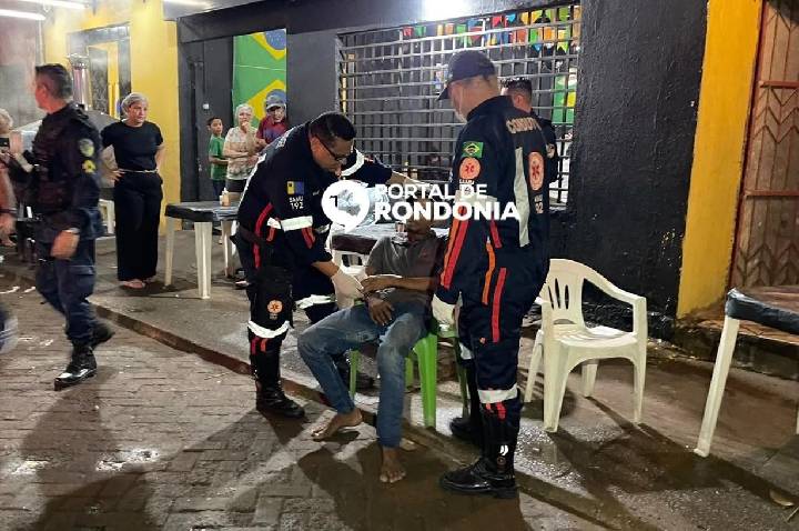 Homem fica ferido após ataque com faca na zona Leste