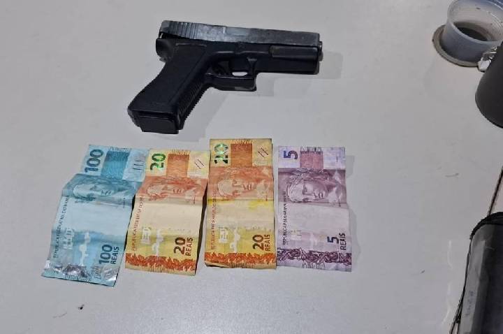 Jovem de 19 anos é espancado por populares e detido por policial penal depois de assalto na zona Leste