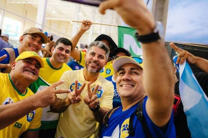 Marcos Rogério intensifica agenda de caminhadas e amplia presença nos municípios