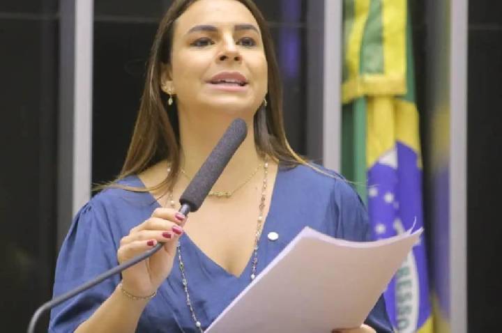 Mariana Carvalho aposta em experiência e articulação para destravar obras em Rondônia
