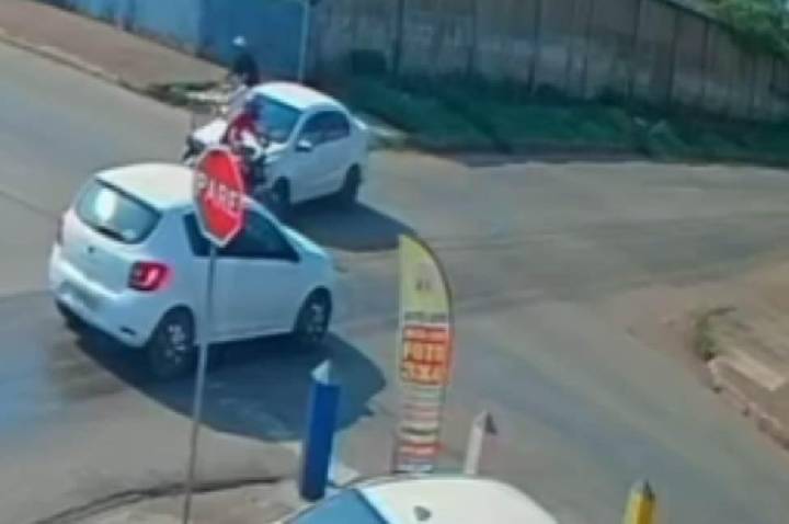 Motociclista fica ferido depois de colisão envolvendo carro e múltiplos veículos na Zona Leste de Porto Velho