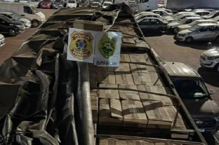 Motorista é preso com 35 mil pacotes de cigarros contrabandeados