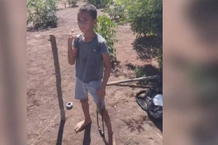 Mulher mata filho de 8 anos depois de arremessar faca em mãe no decorrer de briga