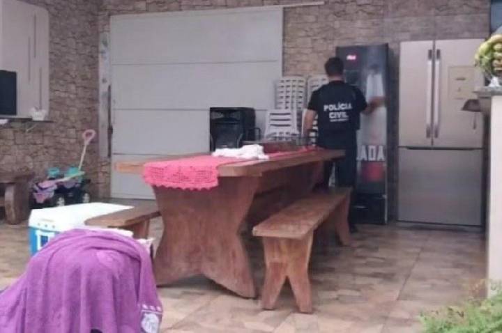Oito são presos por treinamento armado de facção criminosa