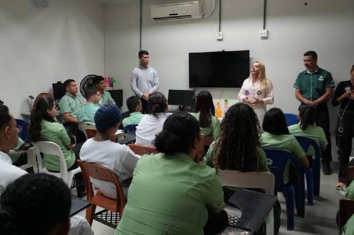 Pé na estrada: Ieda Chaves reforça campanha à reeleição com agenda política na região Central e fala de investimentos