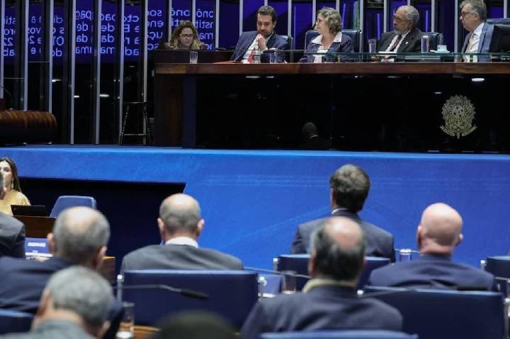 PEC que extingue escala 6×1 entra na reta final de votação no Senado Federal