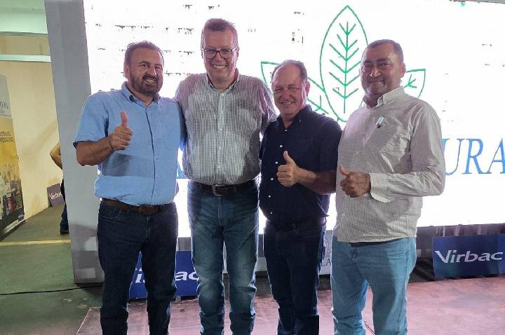 Pedro Fernandes acompanha palestra sobre os desafios do agro moderno em Ariquemes