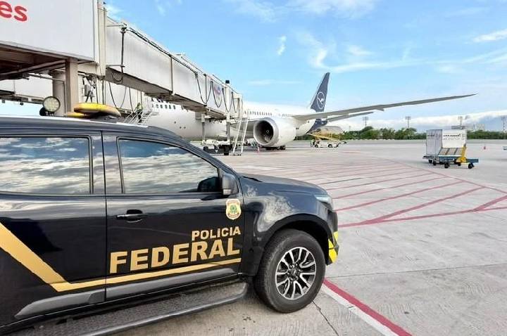 PF efetua prisão de brasileiro procurado por homicídio