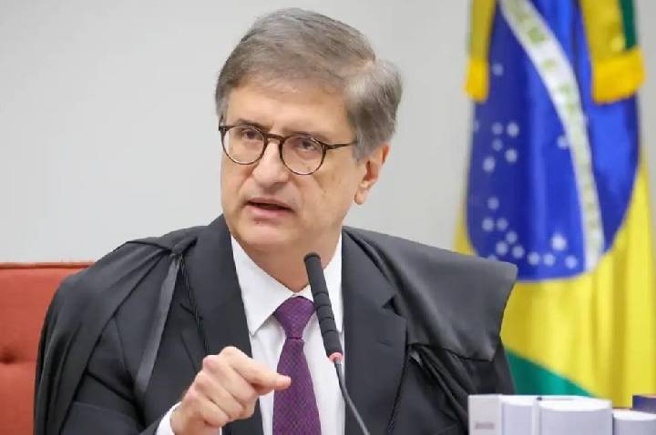 PGR se manifesta contra pedido para investigar André Mendonça por abuso de autoridade