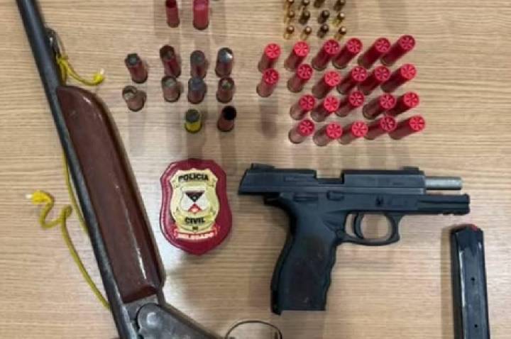 Polícia Civil cumpre mandado de busca e apreensão e prende homem por posse irregular de arma em Nova Mamoré
