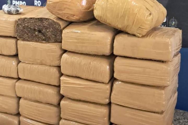 Polícia Militar apreende mais de 27 quilos de entorpecentes em residência na cidade de Cacoal
