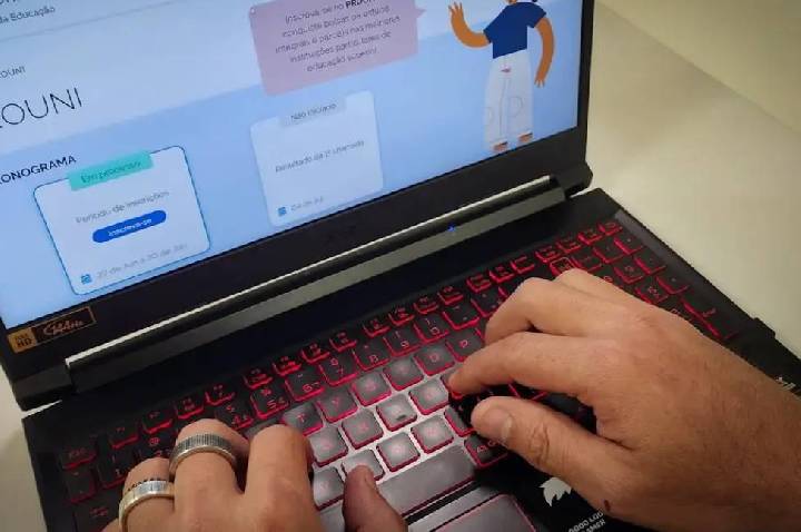 Prazo para entrega de documentos do Prouni encerra nesta sexta-feira