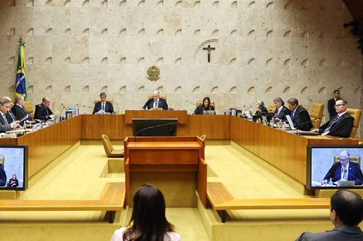 Presidente do STF solicita que ministros deixem disputa pessoal de lado em julgamento de Alexandre de Moraes