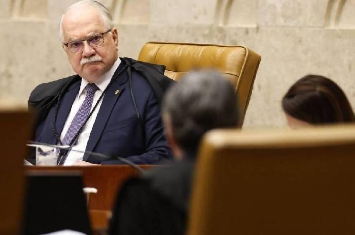 Presidente do Supremo Tribunal Federal cancela sessão plenária ordinária em meio a crise entre ministros da Corte