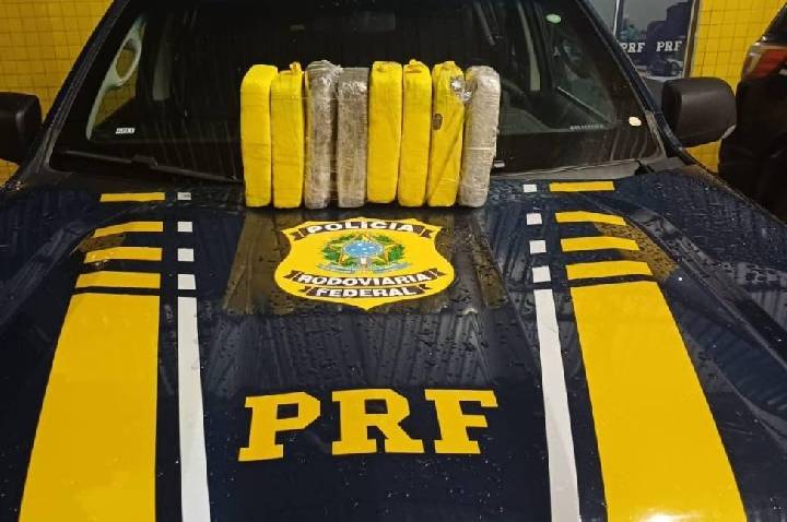 PRF apreende 8 kg de “supermaconha” em ônibus no município de Vilhena