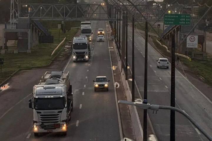 Proprietários de veículos com placa final zero devem regularizar o licenciamento até 29 de outubro
