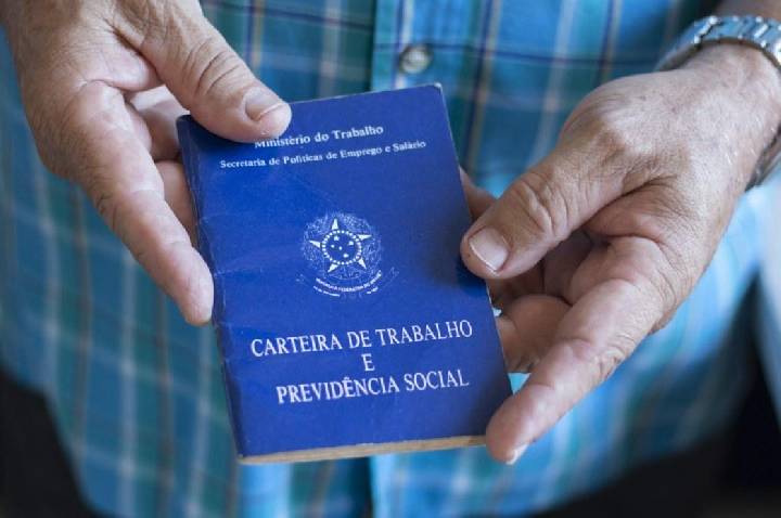 Sine disponibiliza mais de 100 vagas de emprego nesta terça-feira